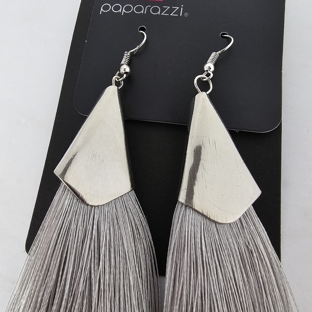 Earrings - Picture 2 of 4